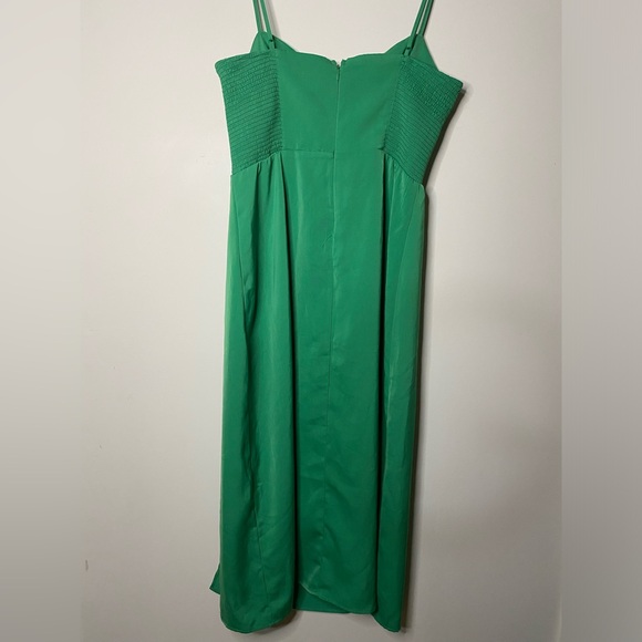 Dynamite green dress - Picture 3 of 5
